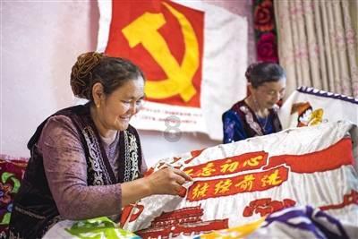 她曾与谢贤相恋,用青春换两千万分手费,如今依旧单身一人